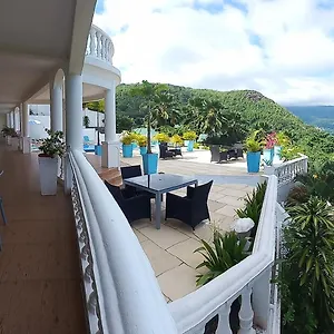 Petit Villa, Seychelles 5* Victoria